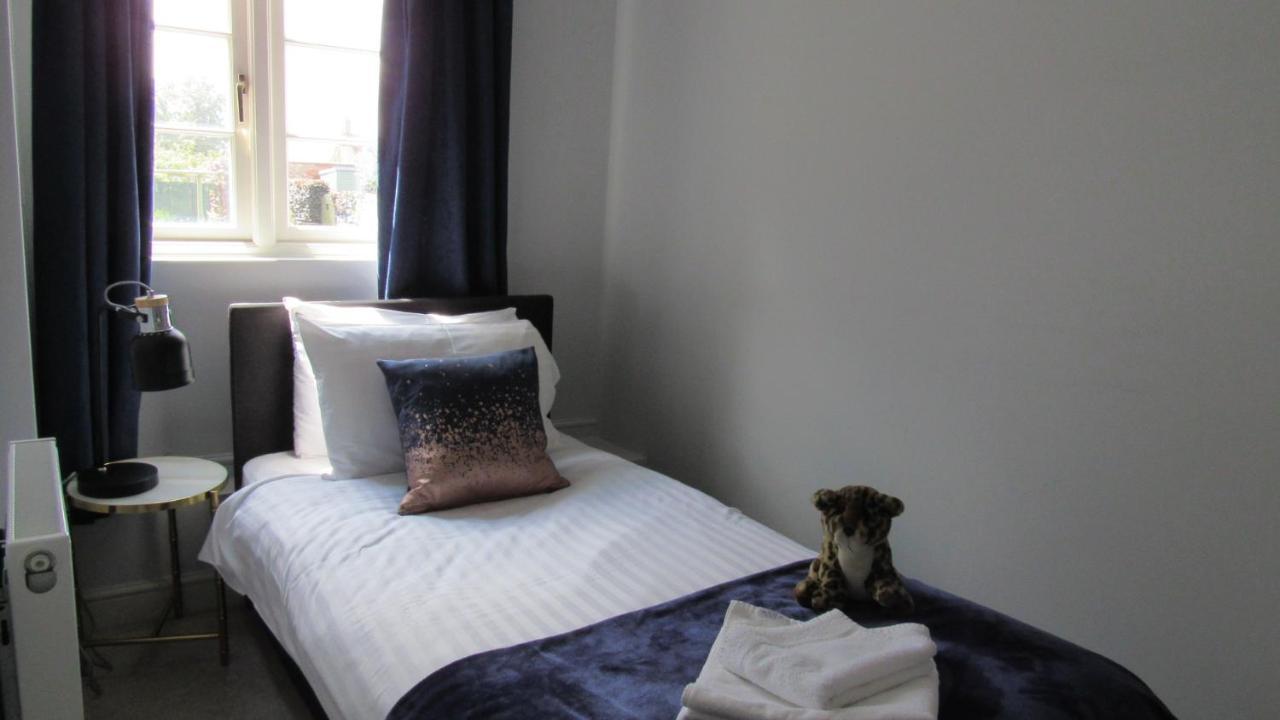 The Old Vicarage Hotel & Restaurant Bridgwater Zewnętrze zdjęcie A single bed